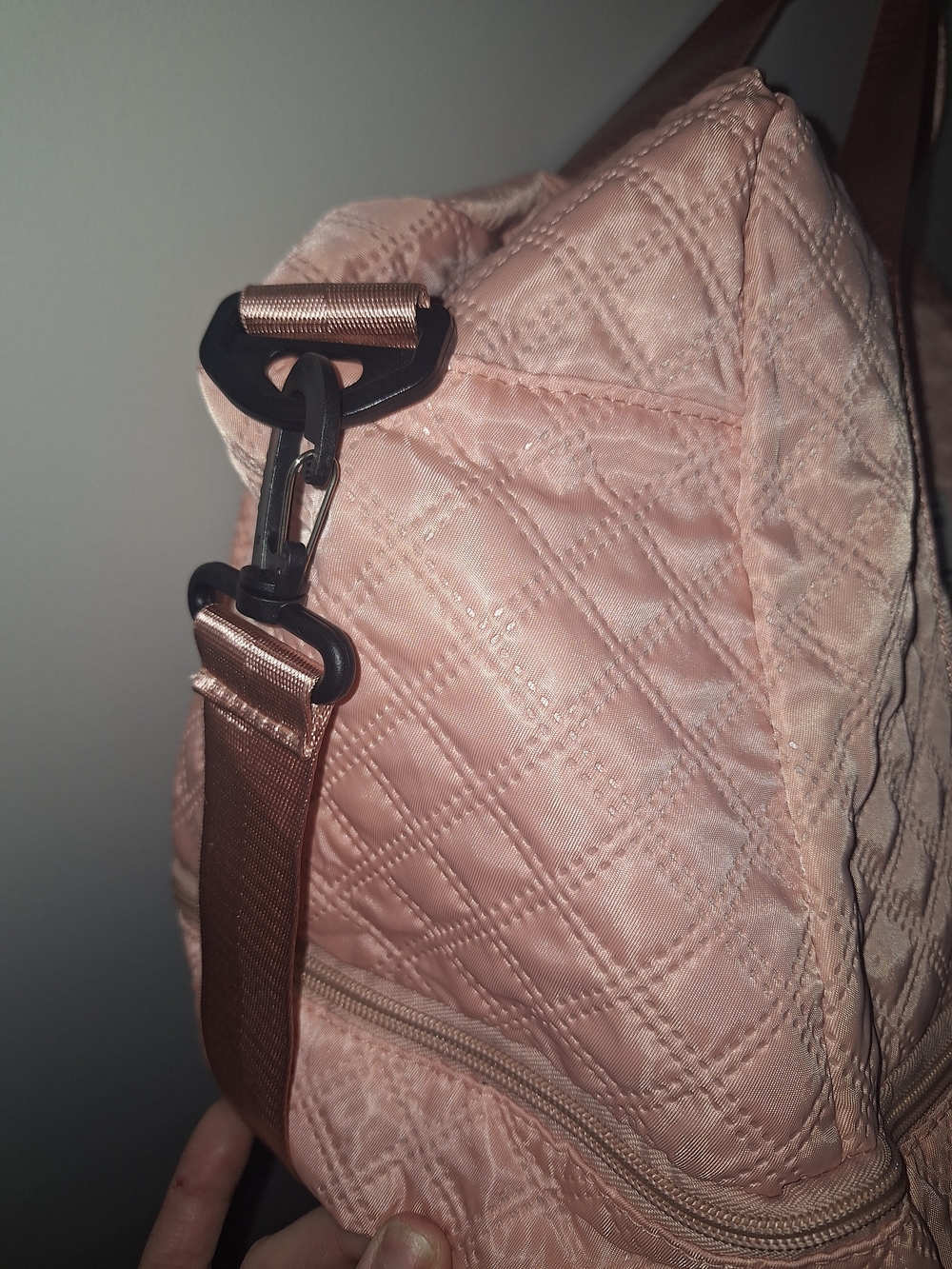 The NEW Boutique Quilted Blush Travel Duffel Bag NWOT - Picture 5 of 7